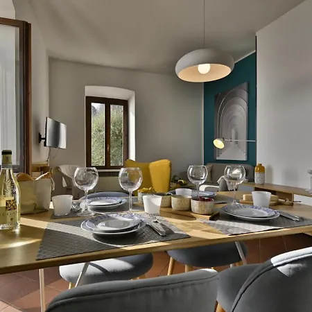 Marierose - Rebomaholidays * Toscolano-Maderno