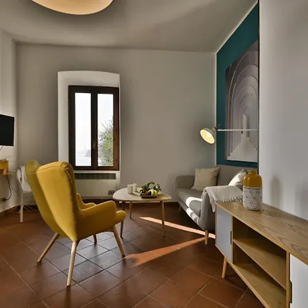 Apartment Marierose - Theater